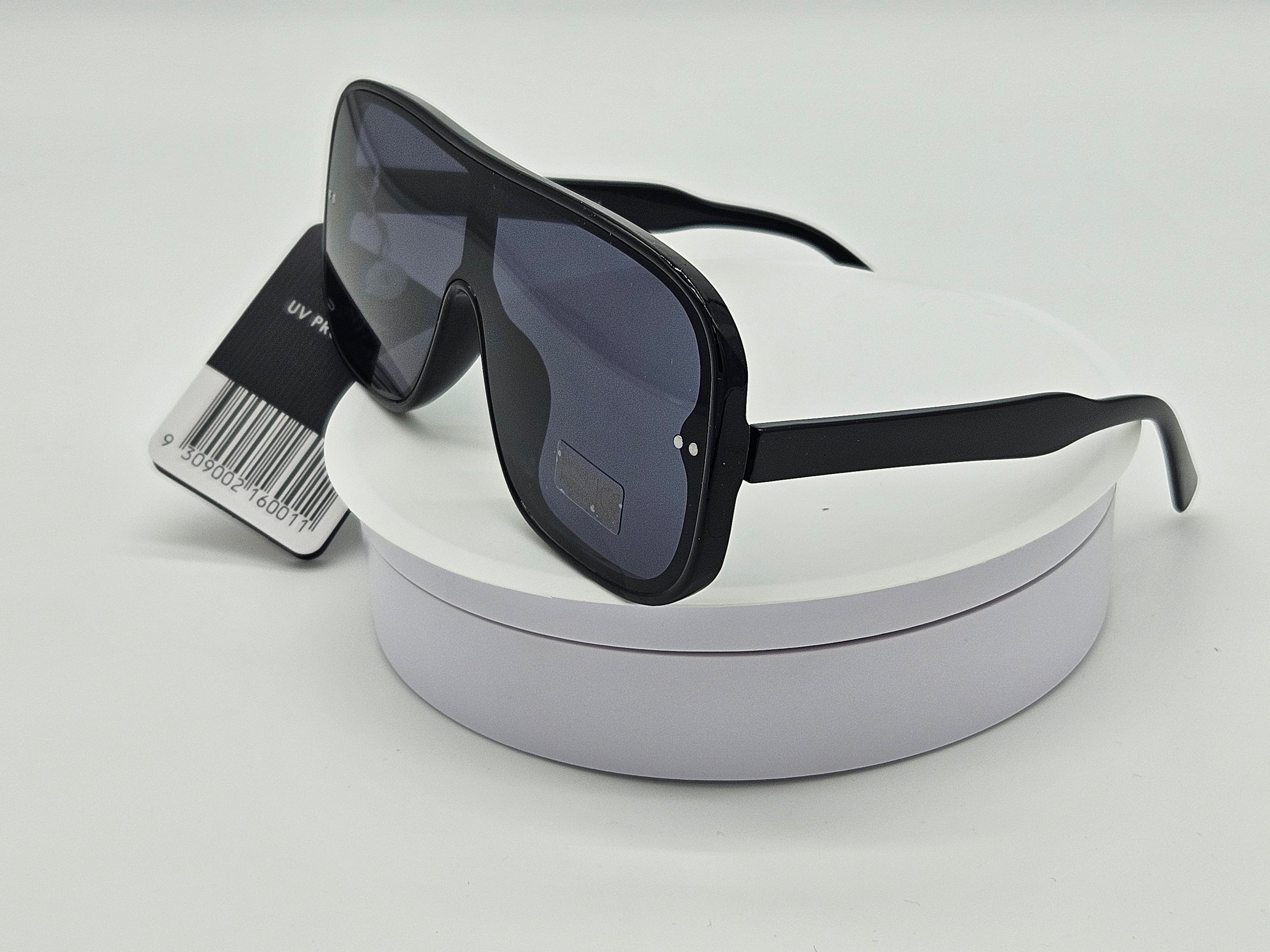 Royal Rayz Shield Sunglasses – Black, Smoke Lens