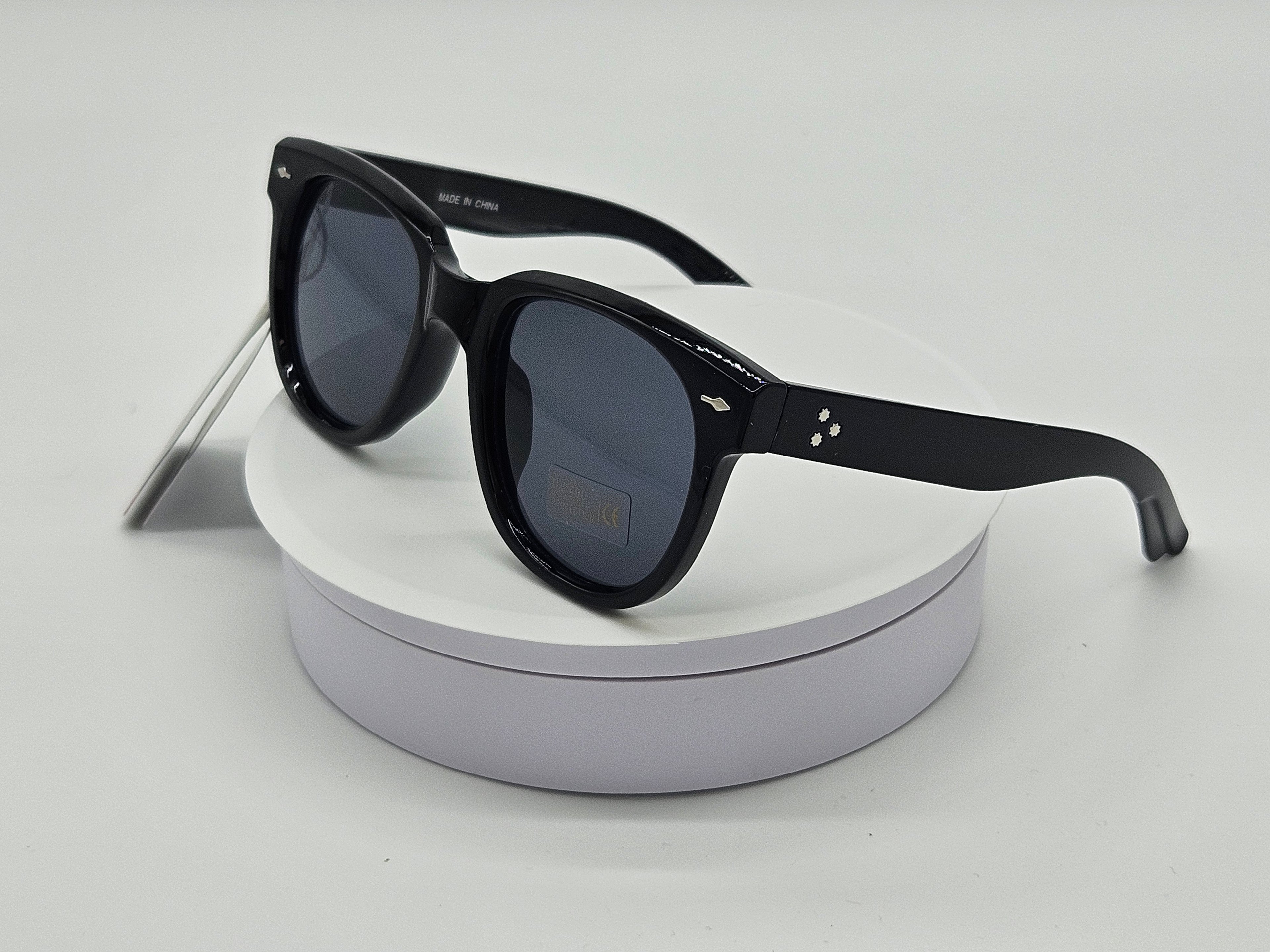 Royal Rayz Classic Wayfarer Sunglasses – Black, Smoke Lens