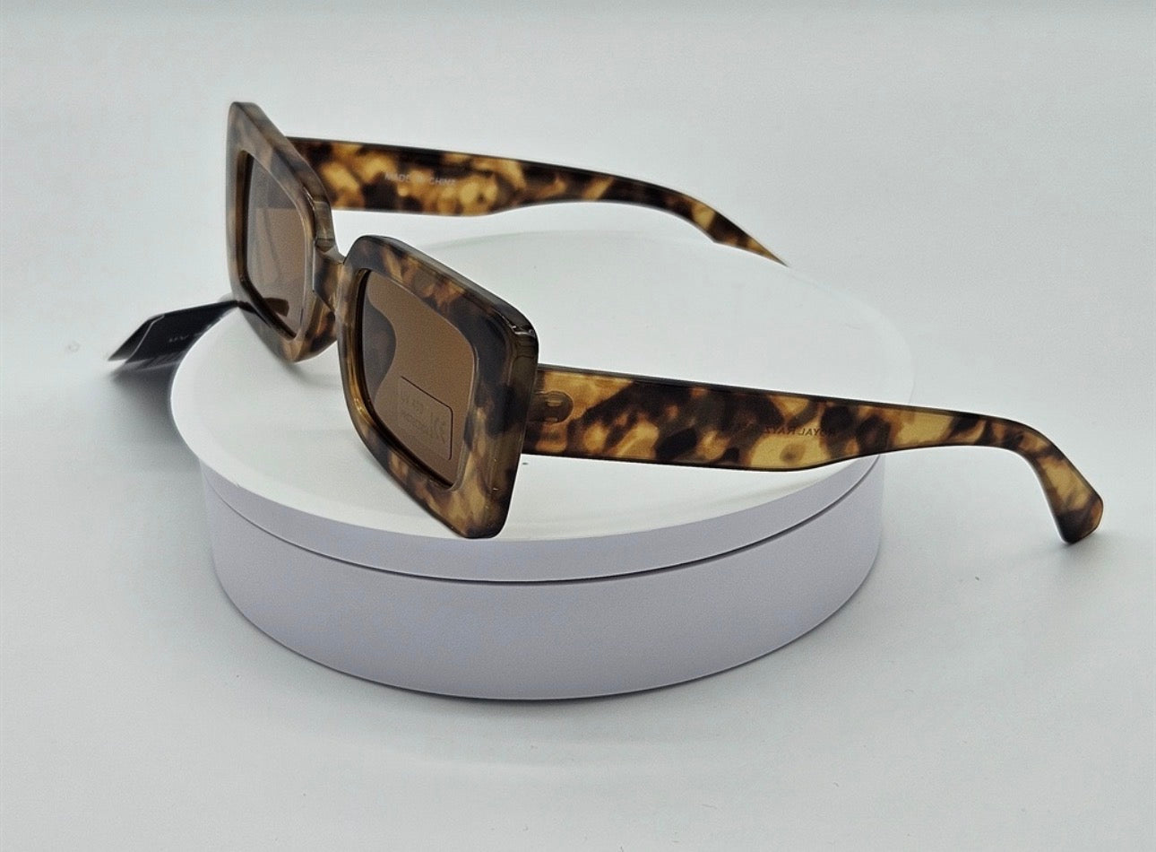 Royal Rayz Bold Rectangle Sunglasses – Tortoiseshell, Brown Lens
